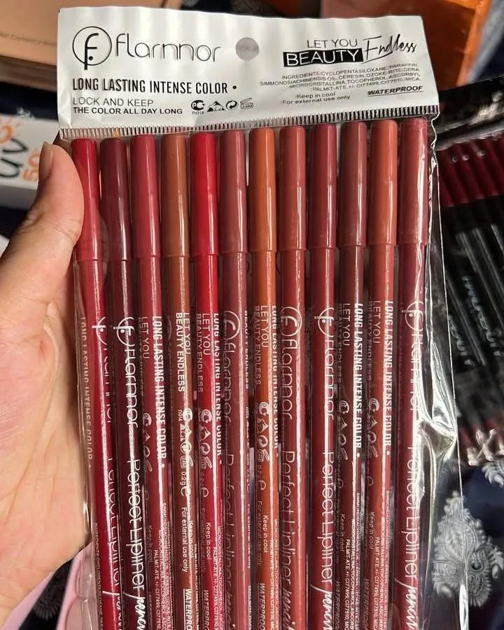 Bold Coverage Lip Pencil 12 Pc - 100 g