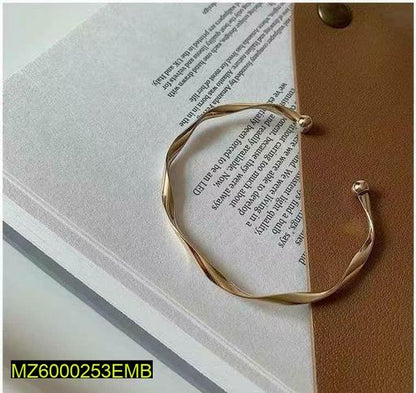 Imported Wavy Hand Cuff